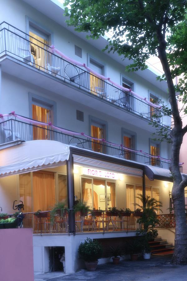 Hotel Fior Di Loto - Rimini Exteriér fotografie